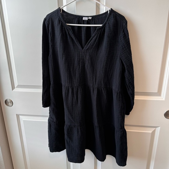 GAP Tops - GAP Black V-Neck Tiered Cotton Tunic Sz. L